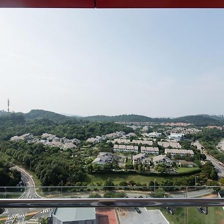 Palm Armada Residence Free Parking And Netflix Putrajaya Exterior photo